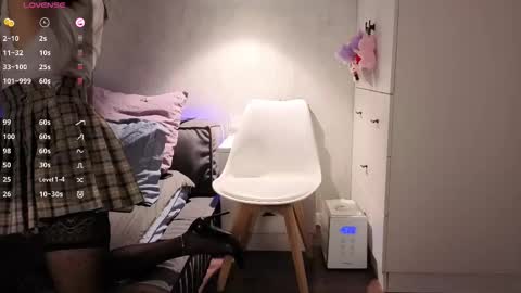 Alexandra online show from December 2025 04:05:01 PM