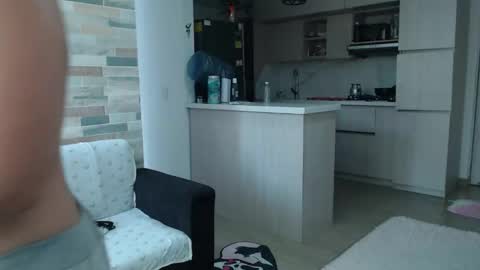 Mia online show from September 2025 02:22:02 PM