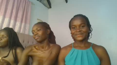 Snapshot of hot_petite12 chatting on June 2026 03:07:01 AM Petite online show from June 2026 03:07:01 AM