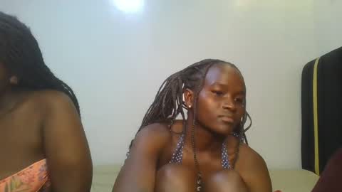 Snapshot of hot_petite12 chatting on August 2026 04:39:02 PM Petite online show from August 2026 04:39:02 PM