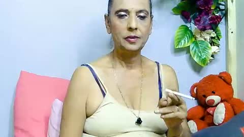 Snapshot of hot_queen58 chatting on June 2026 06:21:01 PM hot queen online show from June 2026 06:21:01 PM