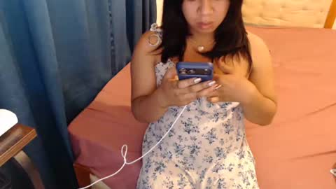 Snapshot of hot_roxanne69 chatting on June 2026 01:54:02 AM roxanne online show from June 2026 01:54:02 AM