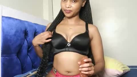 Snapshot of hot_sexy_babe chatting on May 2026 12:12:01 PM Bellah online show from May 2026 12:12:01 PM
