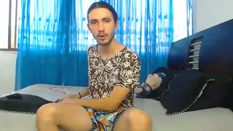 Hot Sharks   online show from September 2025 11:21:01 AM