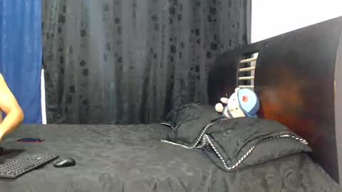 Snapshot of hot_sharks__ chatting on June 2026 09:59:02 AM Hot Sharks online show from June 2026 09:59:02 AM