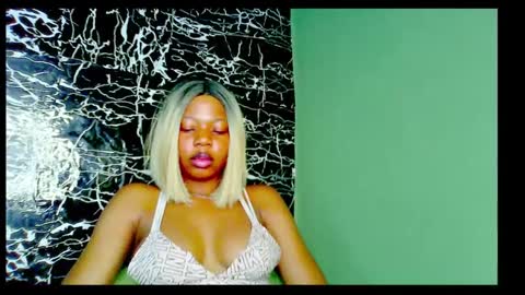 Snapshot of hot_stellaa chatting on December 2024 01:08:01 AM Stella online show from December 2024 01:08:01 AM