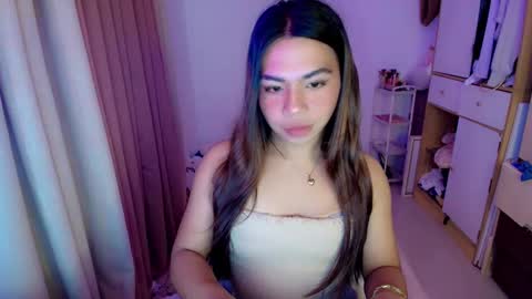 Snapshot of hot_zoe01 chatting on March 2026 04:55:01 PM ZOE online show from March 2026 04:55:01 PM