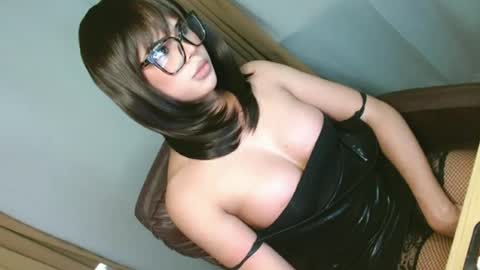 Snapshot of hotasian_ chatting on June 2026 05:01:02 PM hotasian_ online show from June 2026 05:01:02 PM