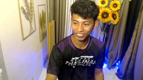 Snapshot of hotasian_richard chatting on April 2026 06:40:02 AM hotasian_richard online show from April 2026 06:40:02 AM