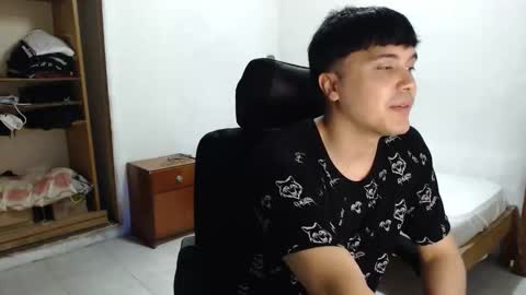 Snapshot of hotbaby6900 chatting on December 2025 04:01:02 PM hotbaby6900 online show from December 2025 04:01:02 PM