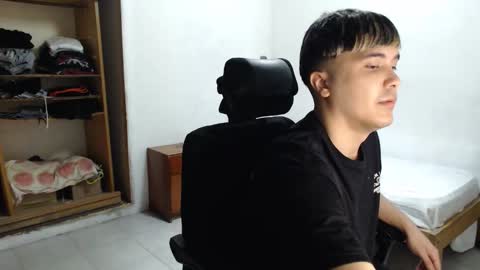 Snapshot of hotbaby6900 chatting on December 2025 12:11:02 PM hotbaby6900 online show from December 2025 12:11:02 PM