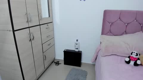 lesly and ander online show from March 2025 11:14:01 PM