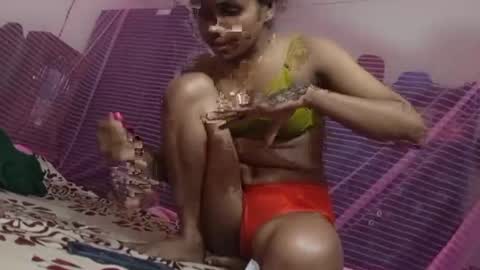 Hotcapolx online show from November 2025 05:01:01 PM