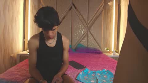 hotcouple_222 online show from March 2026 07:26:02 AM