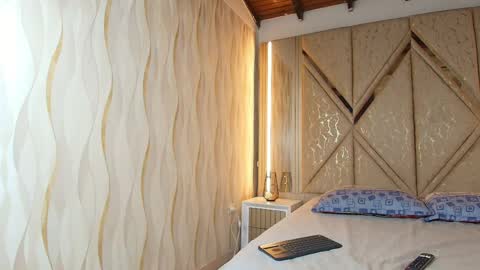 hotcouple_222 online show from April 2026 01:12:01 PM