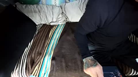 hotdogstuffer online show from November 2025 10:58:01 AM