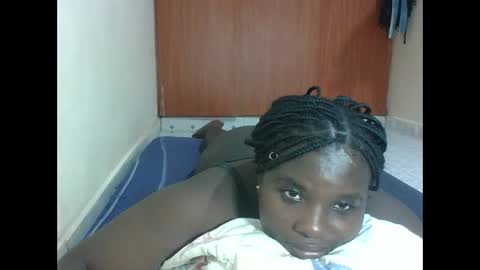 Snapshot of hotebbbyy chatting on May 2026 05:19:02 PM EBBY online show from May 2026 05:19:02 PM