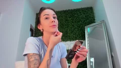 hotfallingdevil online show from June 2026 04:39:02 AM