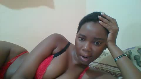 Queen online show from February 2025 05:41:01 AM