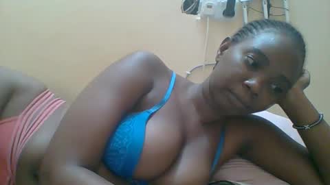 Queen online show from November 2025 09:29:02 PM