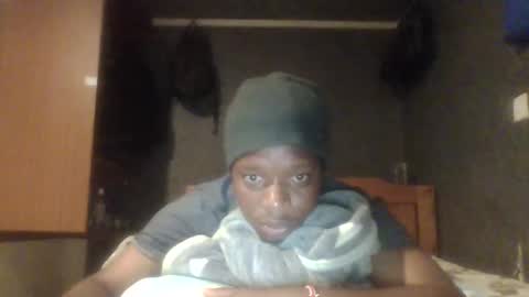 hotguyy001 online show from February 2025 04:45:02 PM