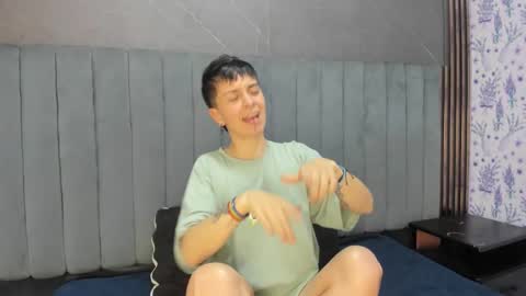 hannah online show from December 2025 03:02:02 AM