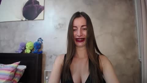 Lia   online show from February 2026 06:20:01 PM