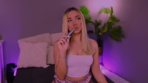 Maria online show from November 2025 03:40:01 AM