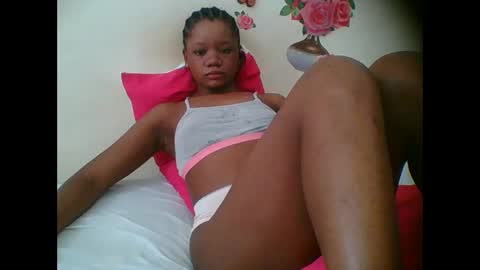 LOYCE online show from November 2025 07:00:01 AM