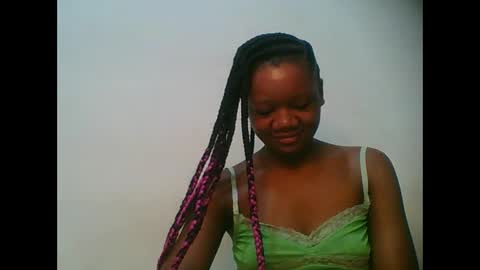 LOYCE online show from November 2025 02:00:02 AM