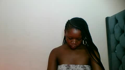 LOYCE online show from May 2026 12:49:01 AM