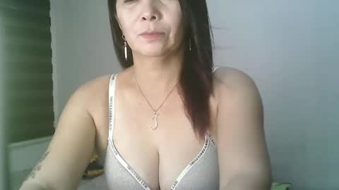 Snapshot of hotmamajen4u chatting on May 2026 11:12:02 PM hotmamajen4u online show from May 2026 11:12:02 PM