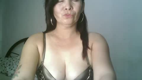 Snapshot of hotmamajen4u chatting on June 2026 01:32:01 PM hotmamajen4u online show from June 2026 01:32:01 PM