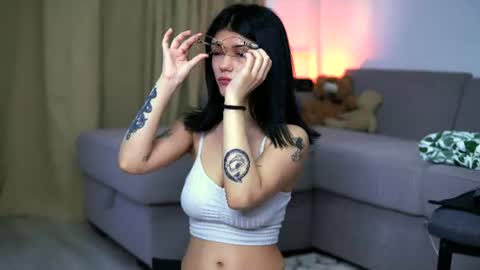 Molly online show from June 2026 04:52:02 AM