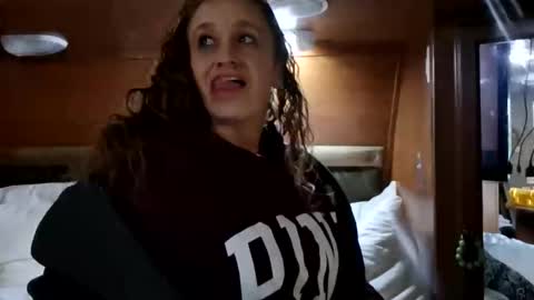 hotmom0610 online show from March 2026 12:16:01 PM