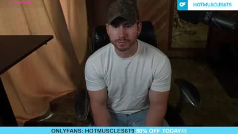 Snapshot of hotmuscles6t9 chatting on July 2026 10:01:01 PM hotmuscles6t9 online show from July 2026 10:01:01 PM