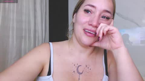 Sussy Bloom  online show from March 2026 05:01:02 AM