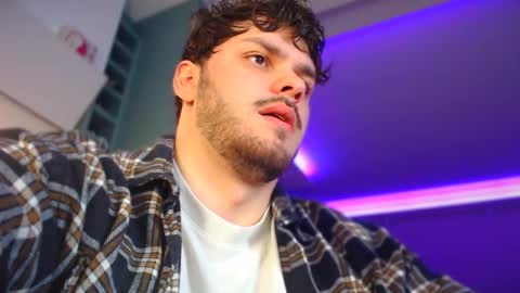 Snapshot of hotpolishsausage chatting on December 2025 02:10:02 AM Jason online show from December 2025 02:10:02 AM