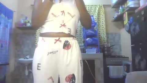 Snapshot of hotsassyqueen219667 chatting on June 2026 05:06:01 PM Kichuna online show from June 2026 05:06:01 PM