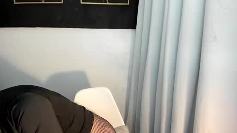 STELLA online show from October 2025 08:21:02 PM