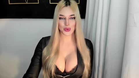 STELLA online show from November 2025 06:30:02 AM