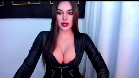 Snapshot of hotstellacumxxx chatting on May 2026 04:51:01 AM STELLA online show from May 2026 04:51:01 AM