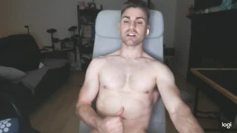 hotstud4uu online show from May 2026 12:17:01 AM