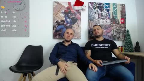Snapshot of hott_asses chatting on December 2024 01:43:02 PM hott_asses online show from December 2024 01:43:02 PM