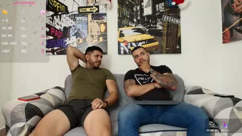Snapshot of hott_asses chatting on December 2024 01:39:02 PM hott_asses online show from December 2024 01:39:02 PM