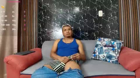 Snapshot of hott_asses chatting on February 2025 01:40:02 PM hott_asses online show from February 2025 01:40:02 PM