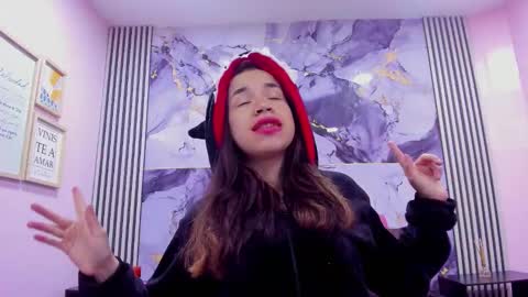 hott_barbie_ online show from November 2025 03:17:01 AM