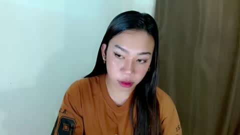 Snapshot of hott_cumforyou chatting on November 2025 04:25:02 AM jelaigrande  online show from November 2025 04:25:02 AM