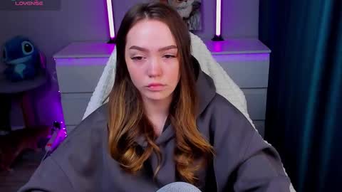 hello Im Eva online show from March 2026 05:57:01 AM