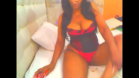 Snapshot of hottesa2019 chatting on April 2026 10:50:01 AM THEONE online show from April 2026 10:50:01 AM